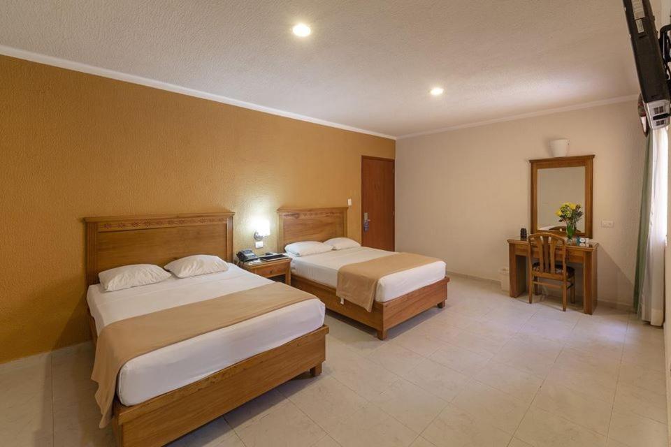 Tecnohotel Itzaes Merida Luaran gambar